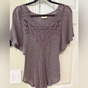 Deletta purple/Mauve Crochet Lace Yoke Short Sleeve Tunic